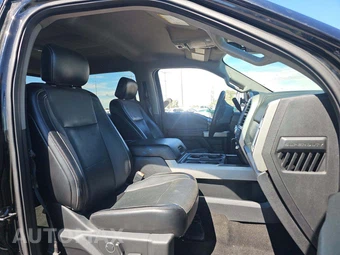 2018 Ford Super Duty F-350 Lariat Crew Cab Long Bed DRW - miniatura 18