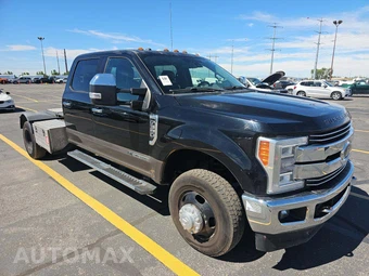2018 Ford Super Duty F-350 Lariat Crew Cab Long Bed DRW - miniatura 4
