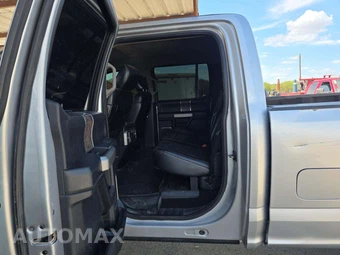 2018 Ford Super Duty F-350 Lariat Crew Cab Long Bed DRW - miniatura 13