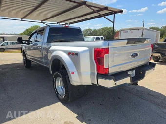 2018 Ford Super Duty F-350 Lariat Crew Cab Long Bed DRW - miniatura 2