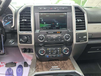 2018 Ford Super Duty F-350 Lariat Crew Cab Medium Bed - miniatura 7