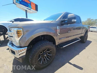 2018 Ford Super Duty F-350 Lariat Crew Cab Medium Bed