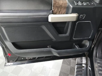 2018 Ford Super Duty F-350 Lariat Extended Cab Medium Bed w/Rear Doors - miniatura 32