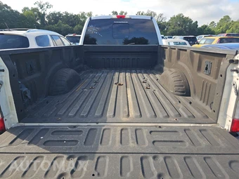 2018 Ford Super Duty F-350 Platinum Crew Cab Long Bed DRW - miniatura 16