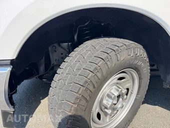 2018 Ford Super Duty F-350 XL Extended Cab Long Bed w/Rear Doors - miniatura 32