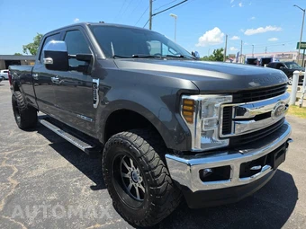 2018 Ford Super Duty F-350 XLT Crew Cab Long Bed - miniatura 3