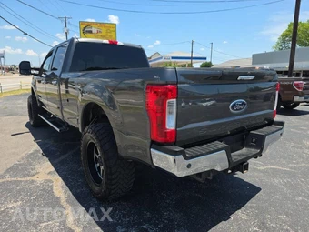 2018 Ford Super Duty F-350 XLT Crew Cab Long Bed - miniatura 6