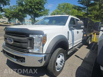 2018 Ford Super Duty F-450 Cab Chassis XL Crew Cab DRW