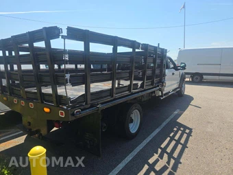 2018 Ford Super Duty F-450 Cab Chassis XL Crew Cab DRW - miniatura 3