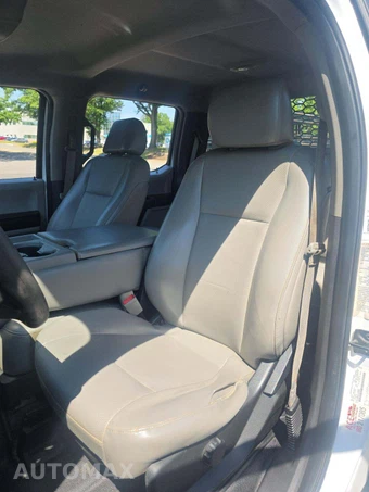 2018 Ford Super Duty F-450 Cab Chassis XL Crew Cab DRW - miniatura 6