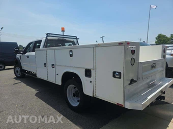 2018 Ford Super Duty F-450 Cab Chassis XL Crew Cab DRW - miniatura 2