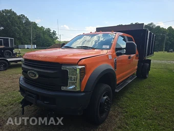 2018 Ford Super Duty F-450 Cab Chassis XL Crew Cab DRW