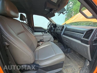 2018 Ford Super Duty F-450 Cab Chassis XL Crew Cab DRW - miniatura 8
