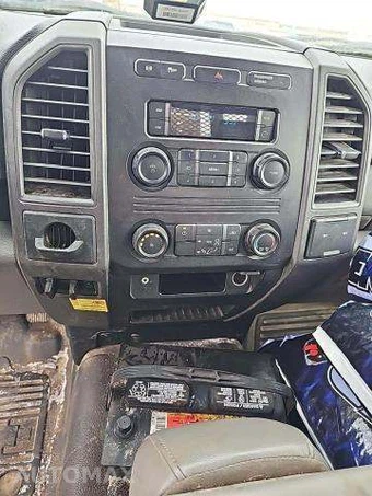 2018 Ford Super Duty F-450 Cab Chassis XL Regular Cab DRW - miniatura 10