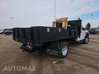 2018 Ford Super Duty F-450 Cab Chassis XL Regular Cab DRW - miniatura 3