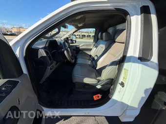 2018 Ford Super Duty F-450 Cab Chassis XL Regular Cab DRW - miniatura 14