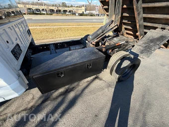 2018 Ford Super Duty F-450 Cab Chassis XL Regular Cab DRW - miniatura 45