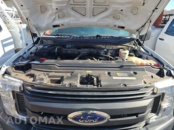 2018 Ford Super Duty F-450 Cab Chassis XL Regular Cab DRW - miniatura 25