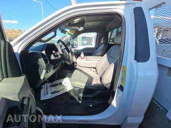 2018 Ford Super Duty F-450 Cab Chassis XL Regular Cab DRW - miniatura 5