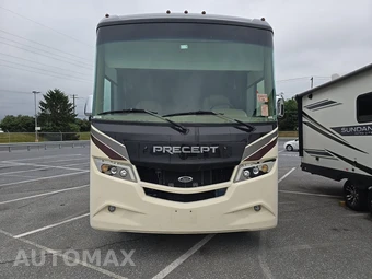 2018 Ford Super Duty F-53 Class A Motorhome Chassis DRW - miniatura 2