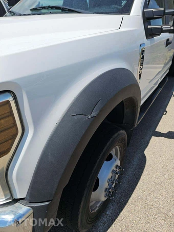 2018 Ford Super Duty F-550 Cab Chassis XL Crew Cab DRW - miniatura 20