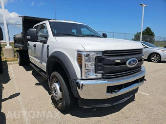2018 Ford Super Duty F-550 Cab Chassis XL Crew Cab DRW - miniatura 4