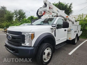 2018 Ford Super Duty F-550 Cab Chassis XL Regular Cab DRW