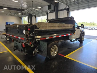2018 Ford Super Duty F-550 Cab Chassis XL Regular Cab DRW - miniatura 4