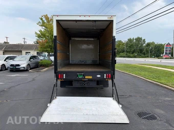 2018 Ford Super Duty F-550 Cab Chassis XL Regular Cab DRW - miniatura 29