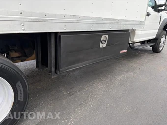 2018 Ford Super Duty F-550 Cab Chassis XL Regular Cab DRW - miniatura 32