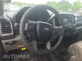 2018 Ford Super Duty F-550 Cab Chassis XLT Regular Cab DRW - miniatura 10