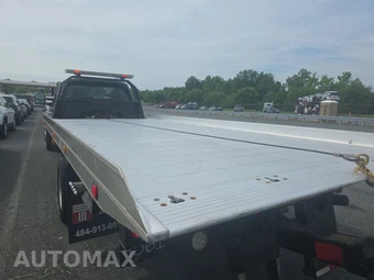 2018 Ford Super Duty F-550 Cab Chassis XLT Regular Cab DRW - miniatura 16