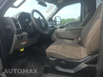 2018 Ford Super Duty F-550 Cab Chassis XLT Regular Cab DRW - miniatura 7