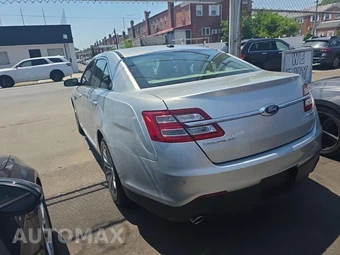 2018 Ford Taurus Limited – miniatura 6