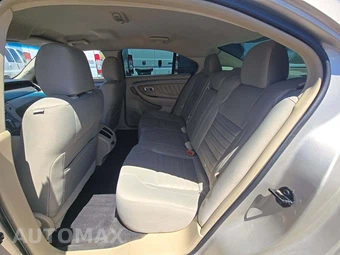 2018 Ford Taurus SE – miniatura 13