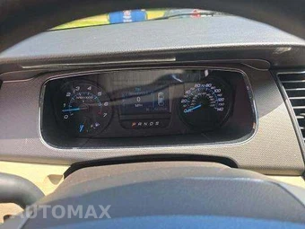 2018 Ford Taurus SE – miniatura 10