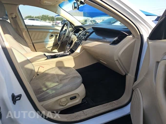 2018 Ford Taurus SEL – miniatura 8