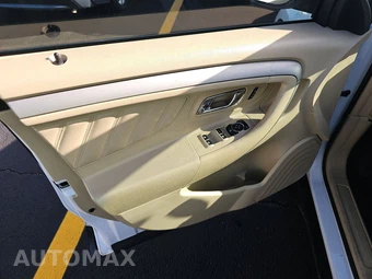 2018 Ford Taurus SEL – miniatura 9