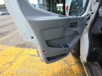 2018 Ford Transit 150 Cargo Van w/RH Sliding Door Medium Roof 147.6" WB - miniatura 9