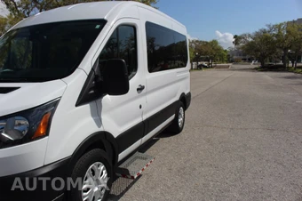 2018 Ford Transit 150 Passenger Wagon XL w/RH Sliding Door Medium Roof 129.9" WB - miniatura 13
