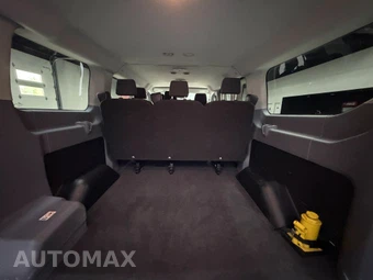 2018 Ford Transit 150 Passenger Wagon XL w/RH Swing-Out Doors Low Roof 129.9" WB - miniatura 18