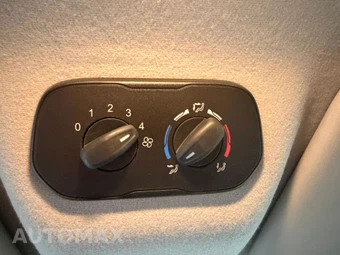 2018 Ford Transit 150 Passenger Wagon XL w/RH Swing-Out Doors Low Roof 129.9" WB - miniatura 44