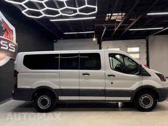 2018 Ford Transit 150 Passenger Wagon XL w/RH Swing-Out Doors Low Roof 129.9" WB - miniatura 9