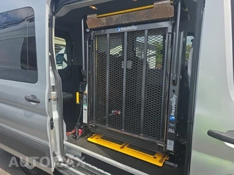2018 Ford Transit 150 Passenger Wagon XLT w/RH Sliding Door Medium Roof 129.9" WB - miniatura 26