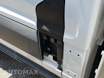 2018 Ford Transit 250 Cab Chassis - miniatura 18