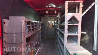 2018 Ford Transit 250 Cargo Van w/RH Sliding Door Medium Roof 147.6" WB - miniatura 17