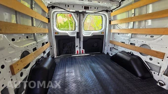 2018 Ford Transit 250 Cargo Van w/RH Swing-Out Doors Low Roof 129.9" WB - miniatura 11