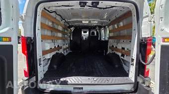 2018 Ford Transit 250 Cargo Van w/RH Swing-Out Doors Low Roof 129.9" WB - miniatura 7
