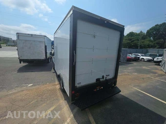 2018 Ford Transit 350 Cutaway - miniatura 2