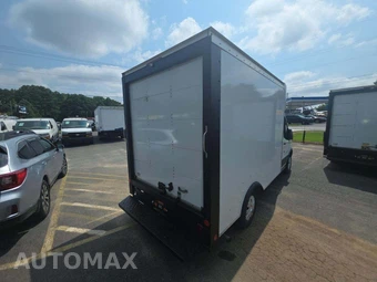 2018 Ford Transit 350 Cutaway - miniatura 3